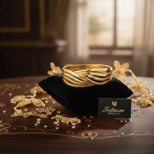 Royal Charm Gold-Plated Bracelet