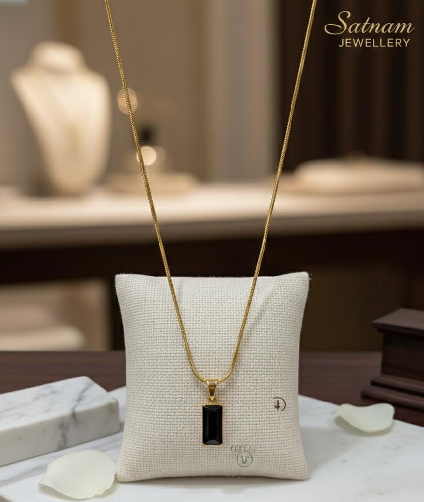 Regal Noir Gold Pendant Necklace